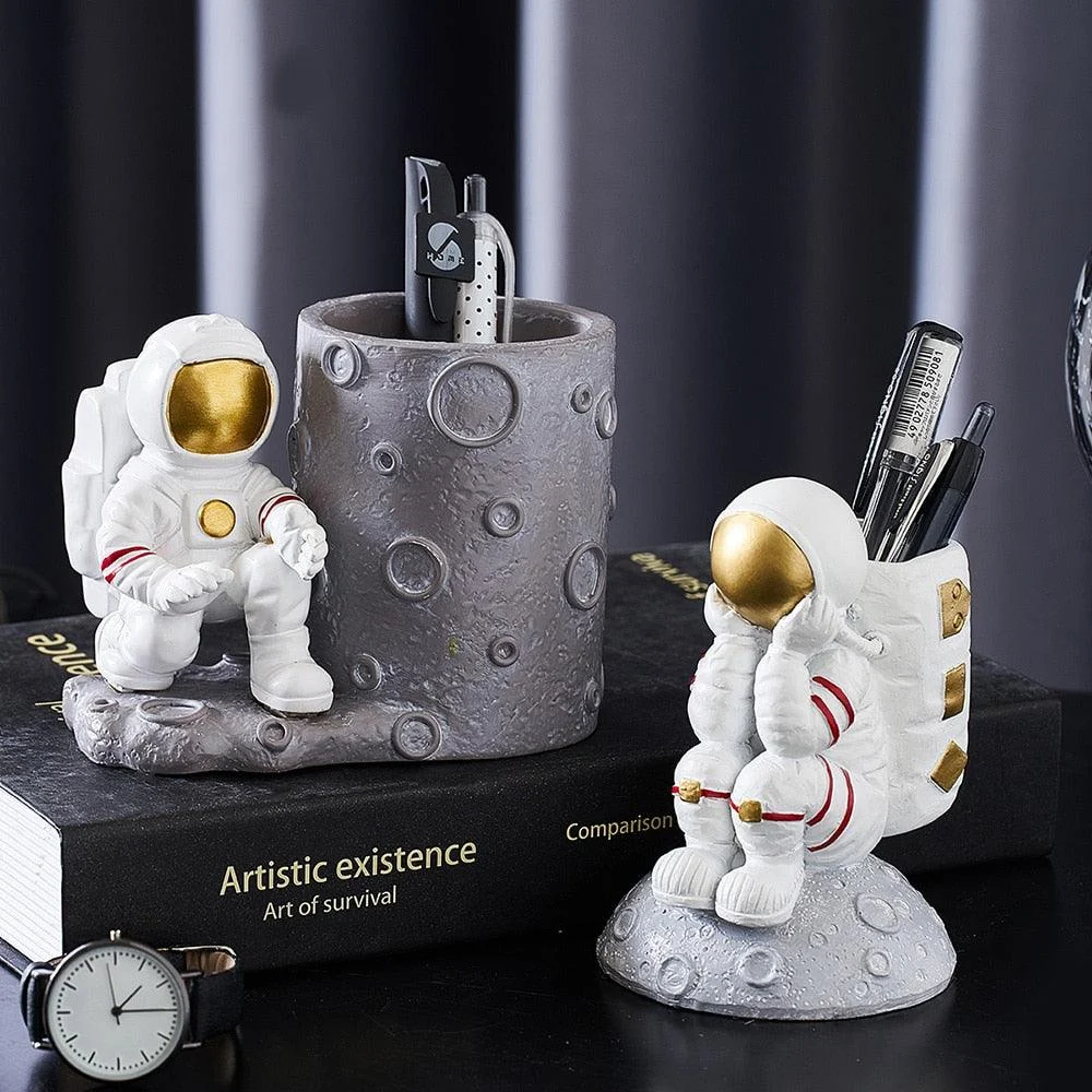 Astronaut Pen Stand -  - #tag1#