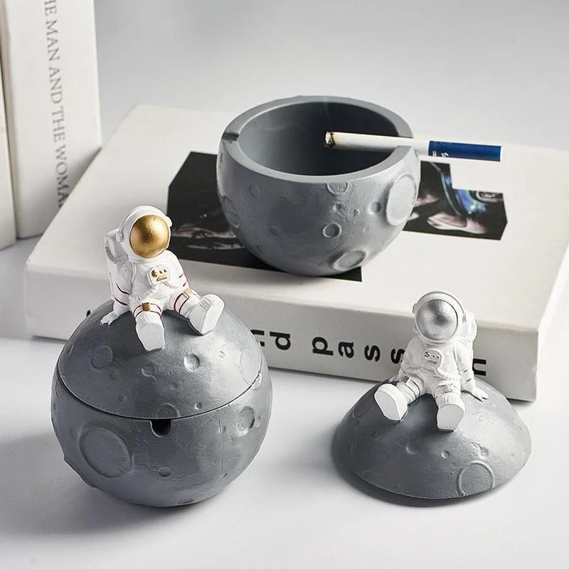 Astronaut Pen Stand -  - #tag1#