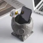 Astronaut Pen Stand tag1