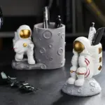 Astronaut Pen Stand tag1