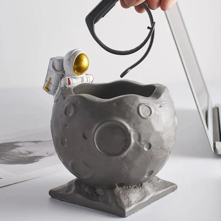 Astronaut Pen Stand -  - #tag1#