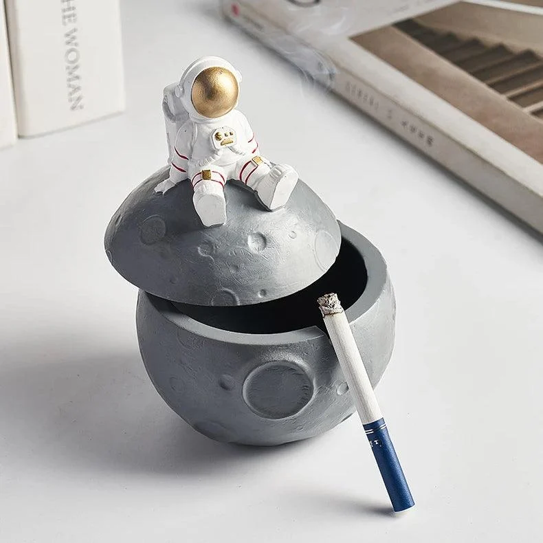 Astronaut Pen Stand -  - #tag1#