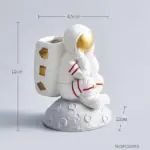 Astronaut Pen Stand tag1