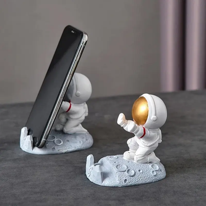 Astronaut Phone Holder tag1