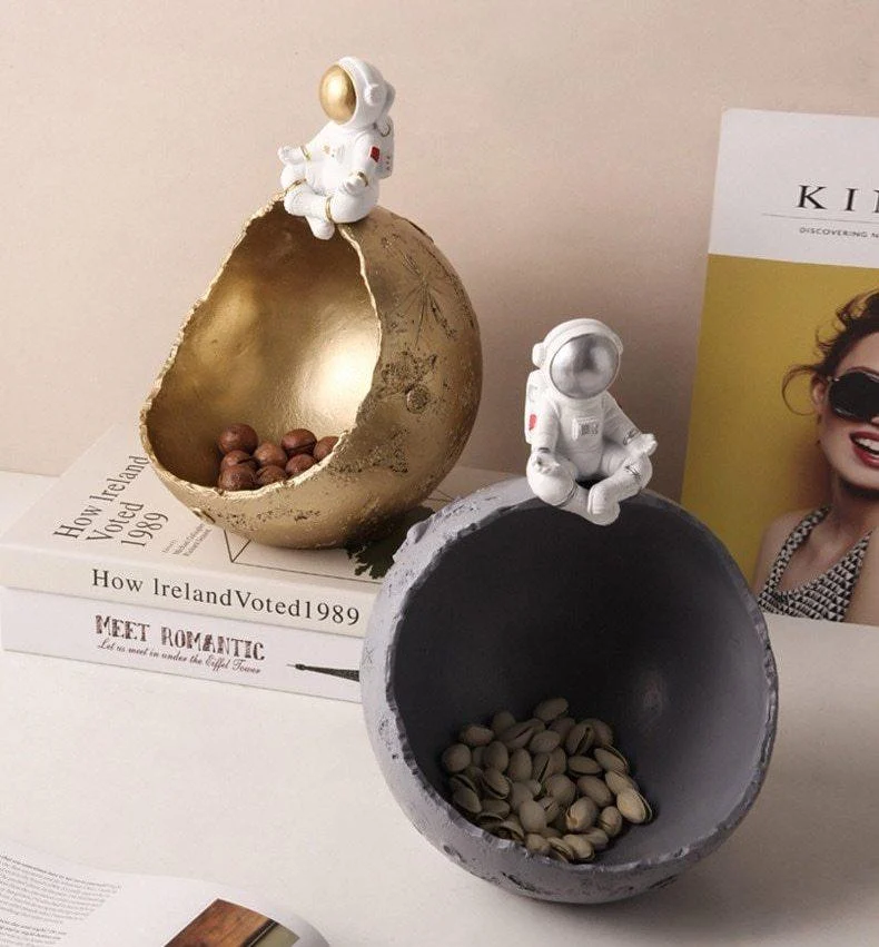 Astronaut Planet Storage -  - #tag1#