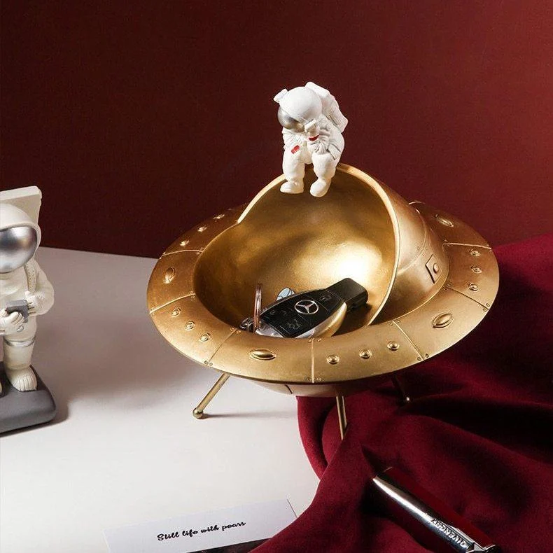 Astronaut UFO Storage -  - #tag1#