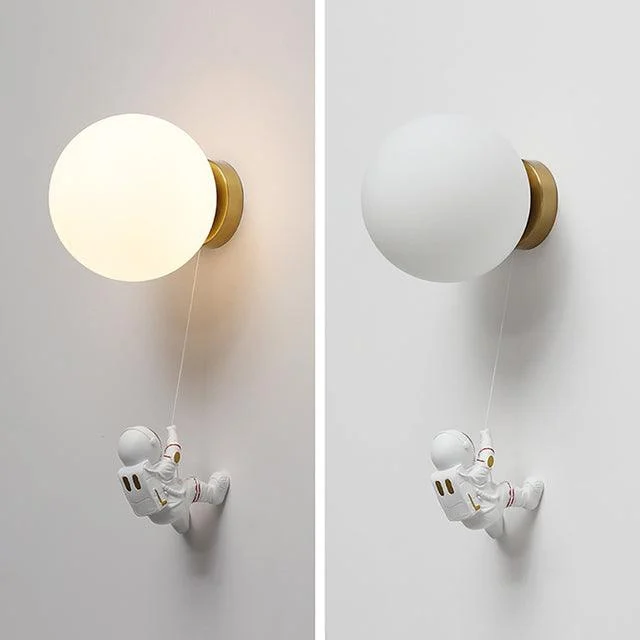 Astronaut Wall Lamp -