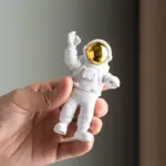 Astronaut_on_Moon_Figurines_-_-_tag1_-4138415 Astronaut on Moon Figurines tag1