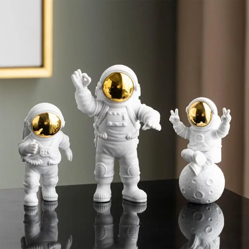Astronaut on Moon Figurines tag1