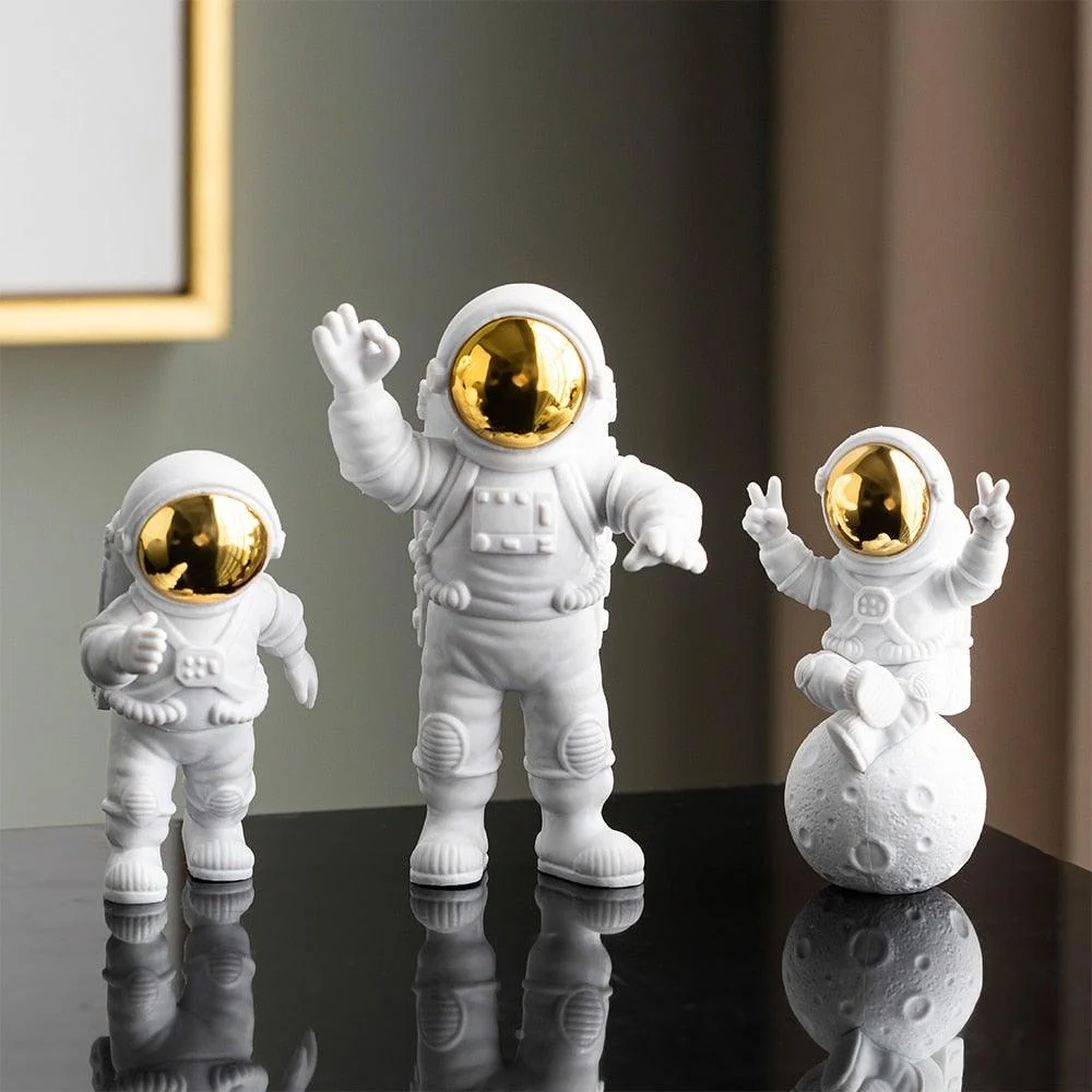 Astronaut on Moon Figurines -  - #tag1#