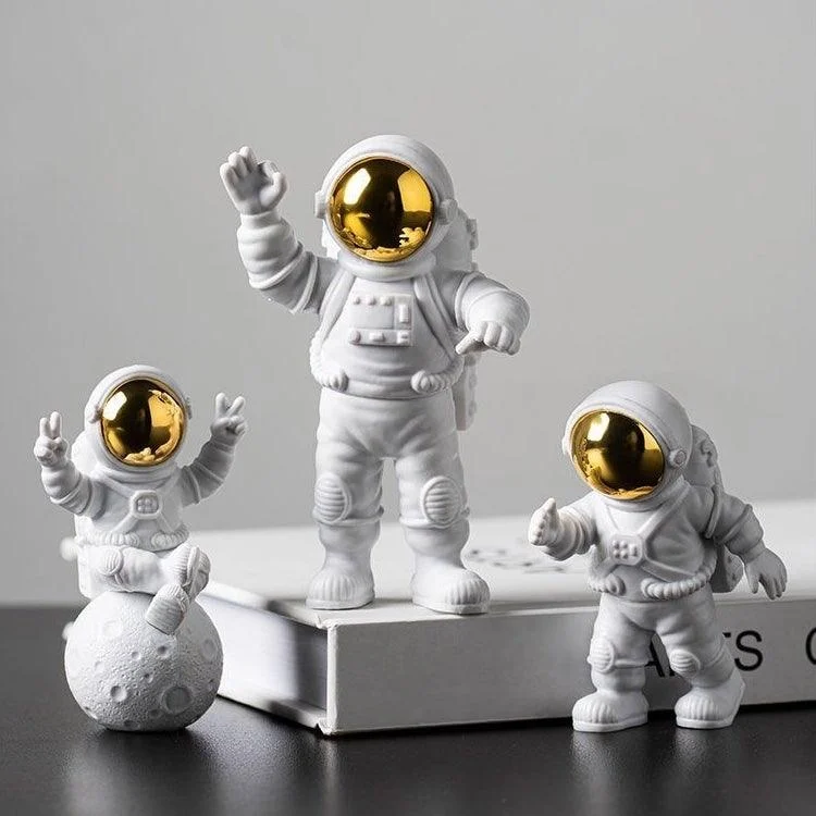 Astronaut on Moon Figurines -  - #tag1#