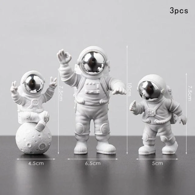 Astronaut on Moon Figurines -  - #tag1#