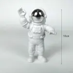 Astronaut_on_Moon_Figurines_-_-_tag1_-4138520 Astronaut on Moon Figurines tag1