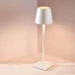 AuraLight KabelloseMinimalistischeTischlampe1