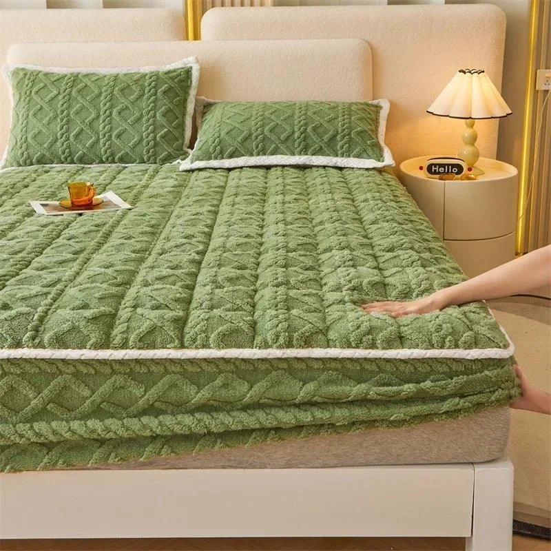 Autumn Winter Thicken Warm Mattress Pad and Pillowcase Soft Tafu Velvet Fitted Bed Sheet Set with Elastic Band Quilted Bed Cover -  - #tag1#
