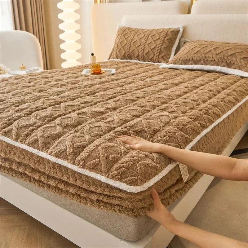 Autumn Winter Thicken Warm Mattress Pad and Pillowcase Soft Tafu Velvet Fitted Bed Sheet Set with Elastic Band Quilted Bed Cover -  - #tag1#