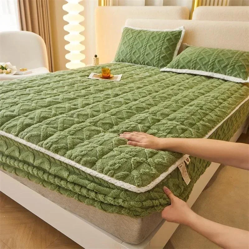Autumn Winter Thicken Warm Mattress Pad and Pillowcase Soft Tafu Velvet Fitted Bed Sheet Set with Elastic Band Quilted Bed Cover -  - #tag1#