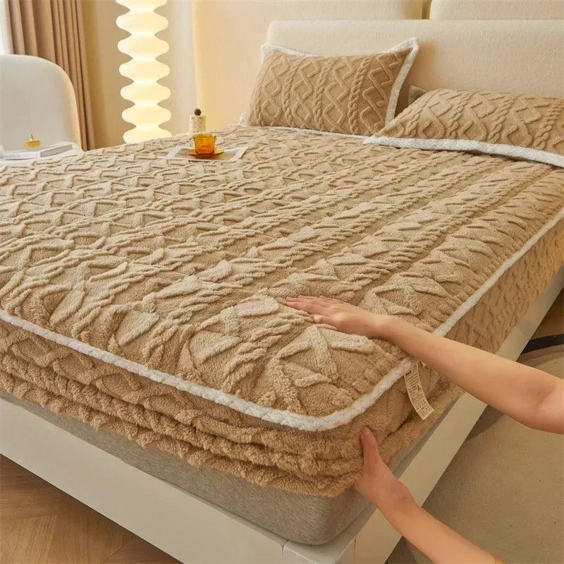 Autumn Winter Thicken Warm Mattress Pad and Pillowcase Soft Tafu Velvet Fitted Bed Sheet Set with Elastic Band Quilted Bed Cover -  - #tag1#