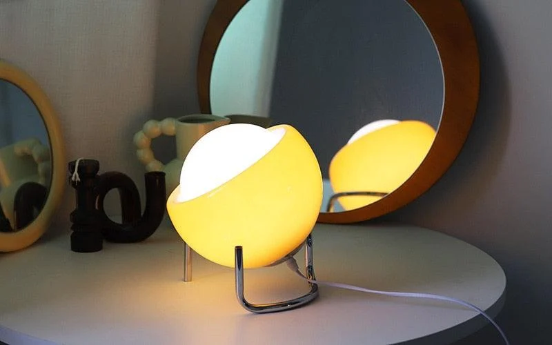 Bauhaus Style Retro Egg Ball Lamp -