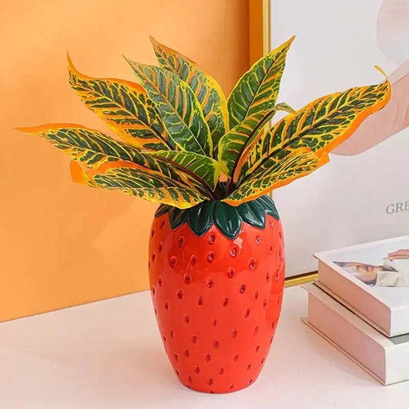 BerryBliss - Ceramic Strawberry Vase -