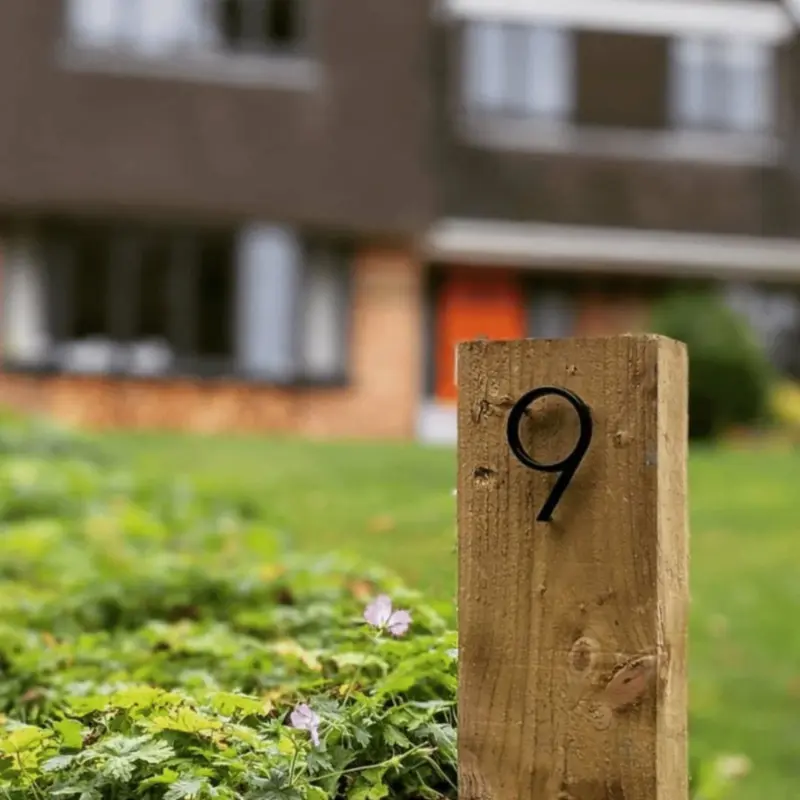 Black House Numbers tag1