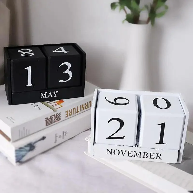 Black & White Wooden Block Calendar -