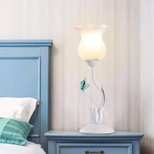 BloemLicht - Atmospheric Table Lamp with Floral Design