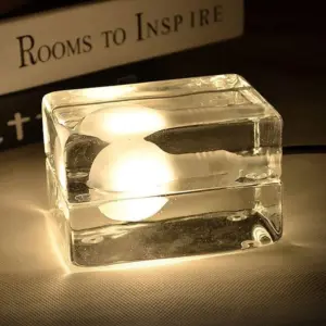 BrightCube - Minimalist table lamp with transparent glass cube
