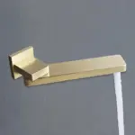Built-in_shower_Sleekly_finished_wall-mounted_rain_shower_-_-_tag1_-4165569 Built in shower Sleekly finished wall mounted rain shower tag1
