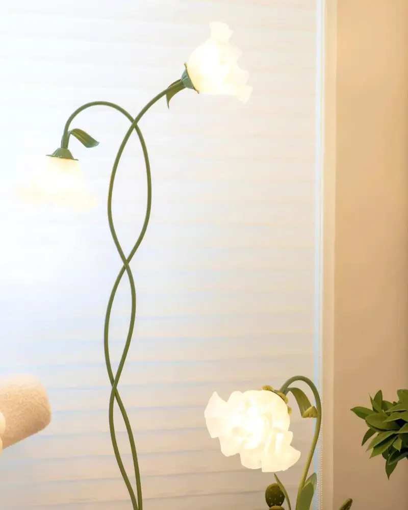 Calla Flowers Floor Lamp Elegant and Atmospheric Lighting tag1