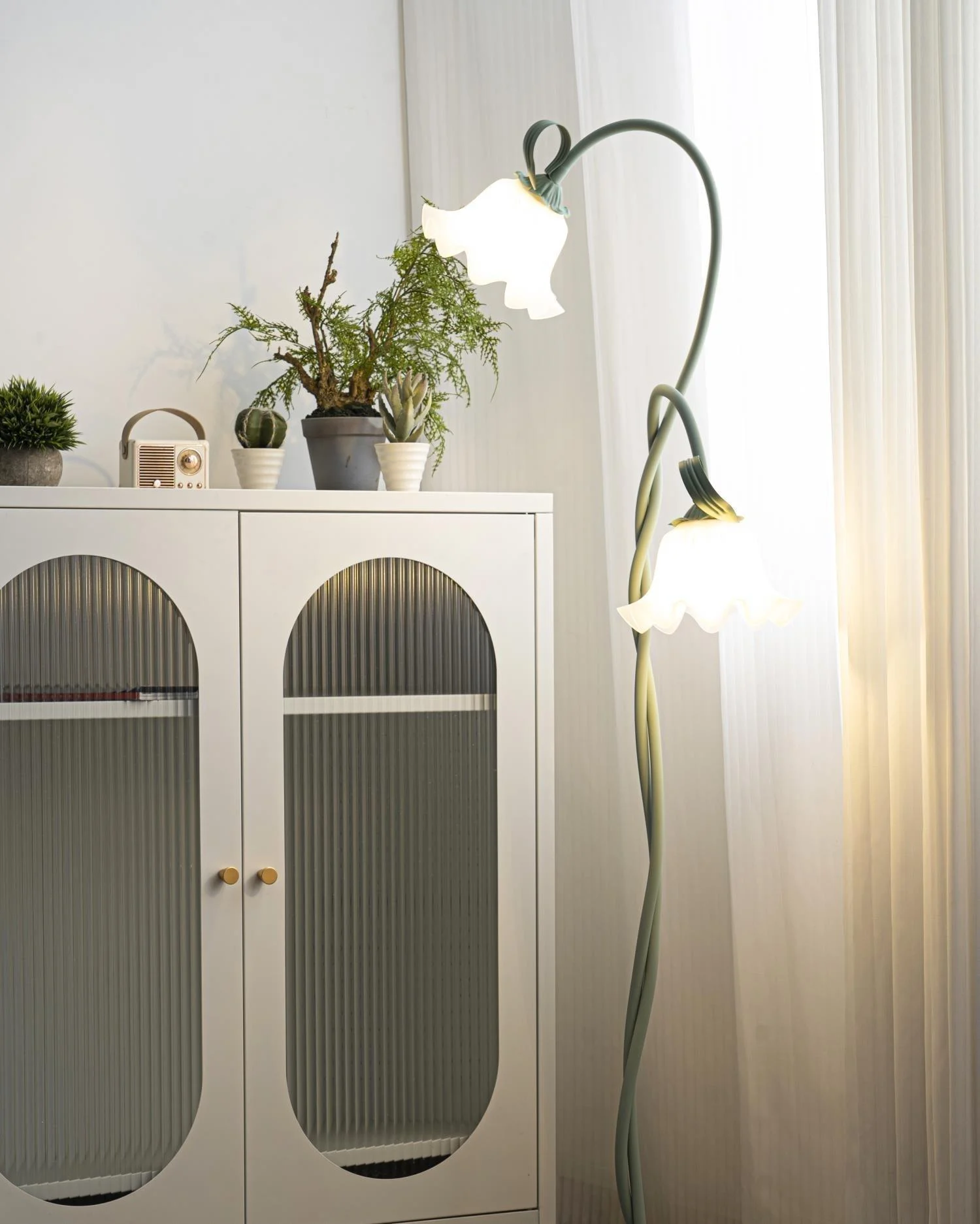 Calla Flowers Floor Lamp – Elegant and Atmospheric Lighting -  - #tag1#