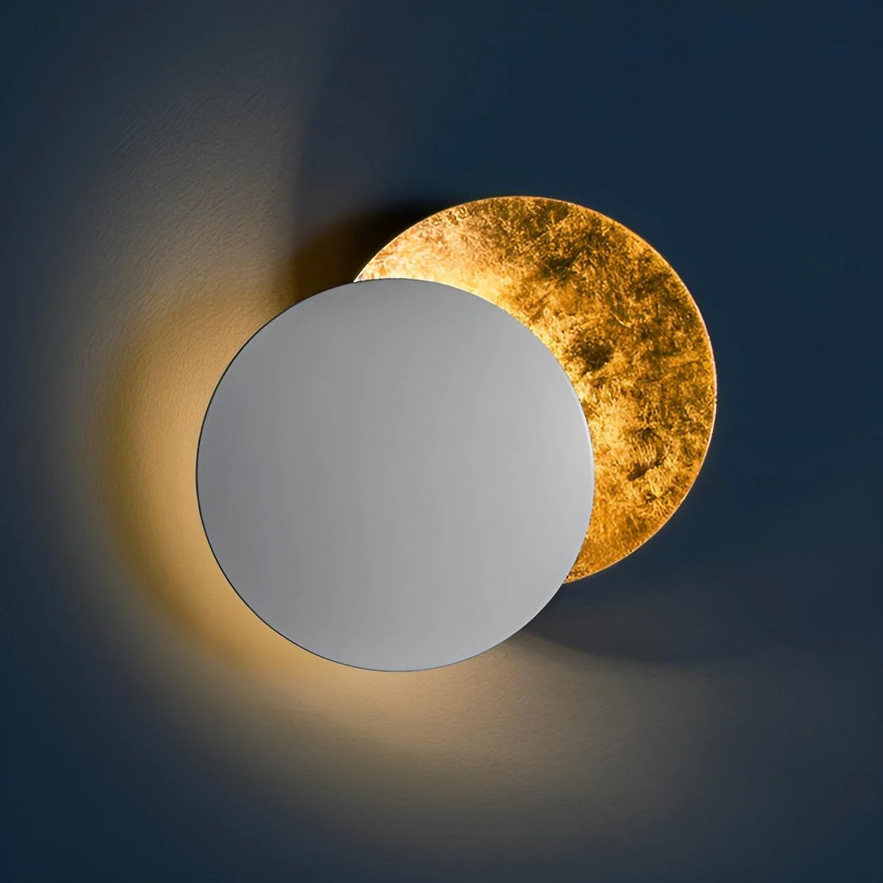 Celestial Glow - 360° rotatable LED wall lamp for timeless ambiance -  - #tag1#