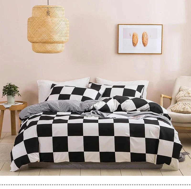 Checkered Charm Bedding Set - Single/Queen Size Ensemble -