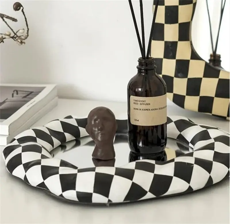 Checkmate Abstraction Mirror Special Shaped
