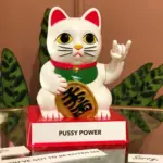 Cheeky Fortune Lucky Cat Display Stand tag1