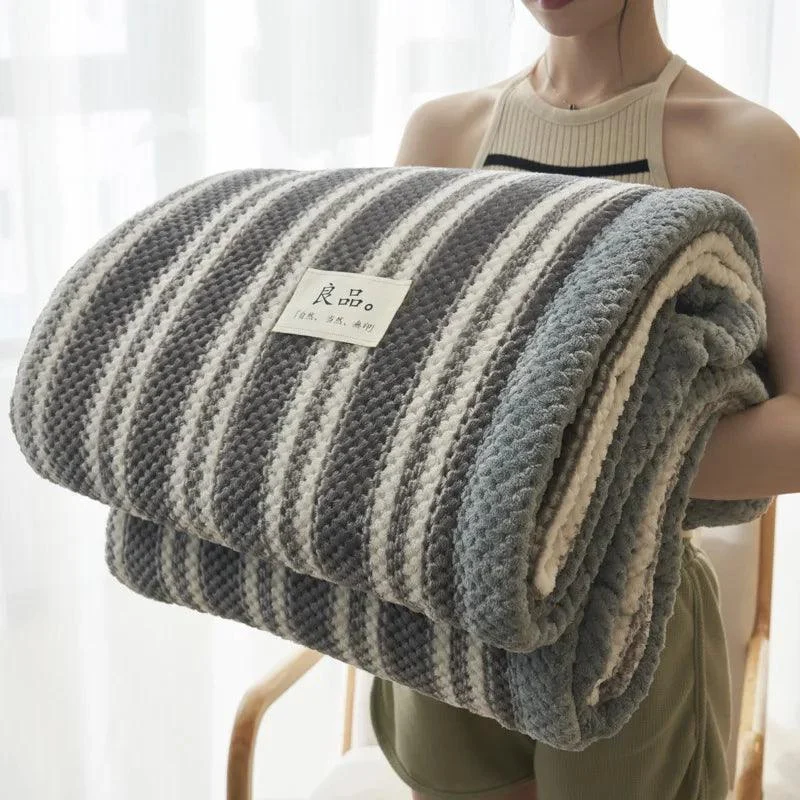 Chenille Knit Blanket: Cozy Elegance for Couch or Bed -
