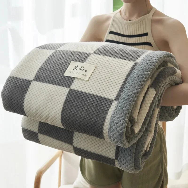 Chenille Knit Blanket: Cozy Elegance for Couch or Bed -