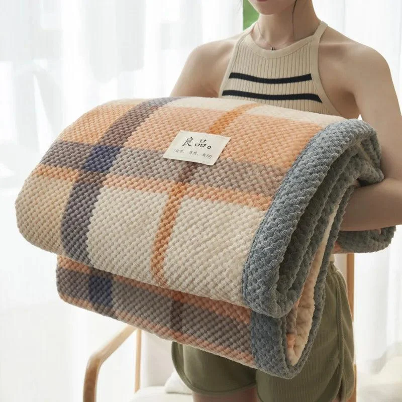 Chenille Knit Blanket: Cozy Elegance for Couch or Bed -