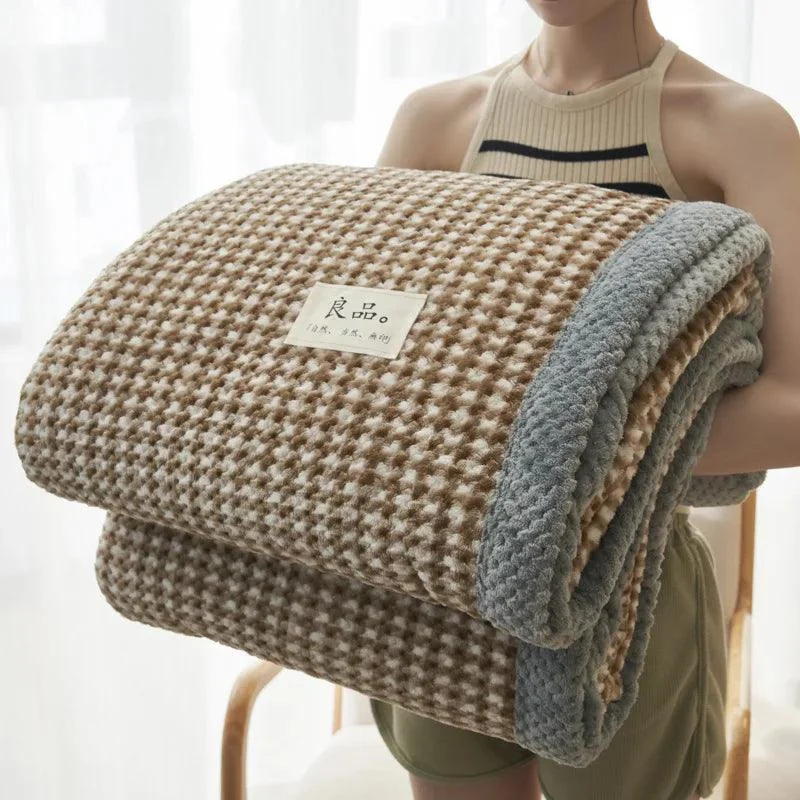 Chenille Knit Blanket: Cozy Elegance for Couch or Bed -