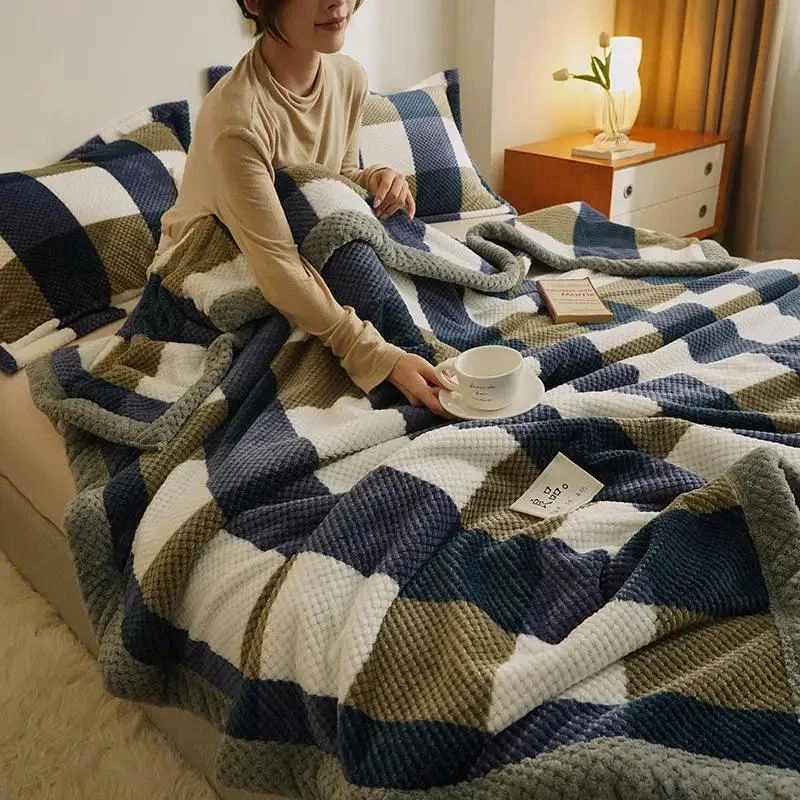 Chenille Knit Blanket: Cozy Elegance for Couch or Bed -