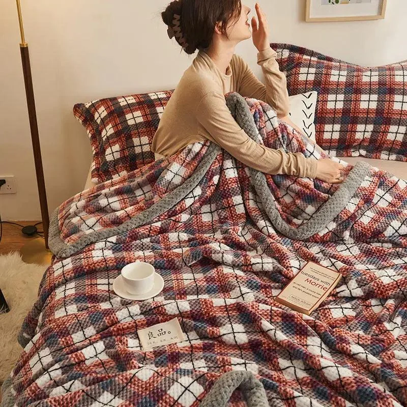 Chenille Knit Blanket: Cozy Elegance for Couch or Bed -