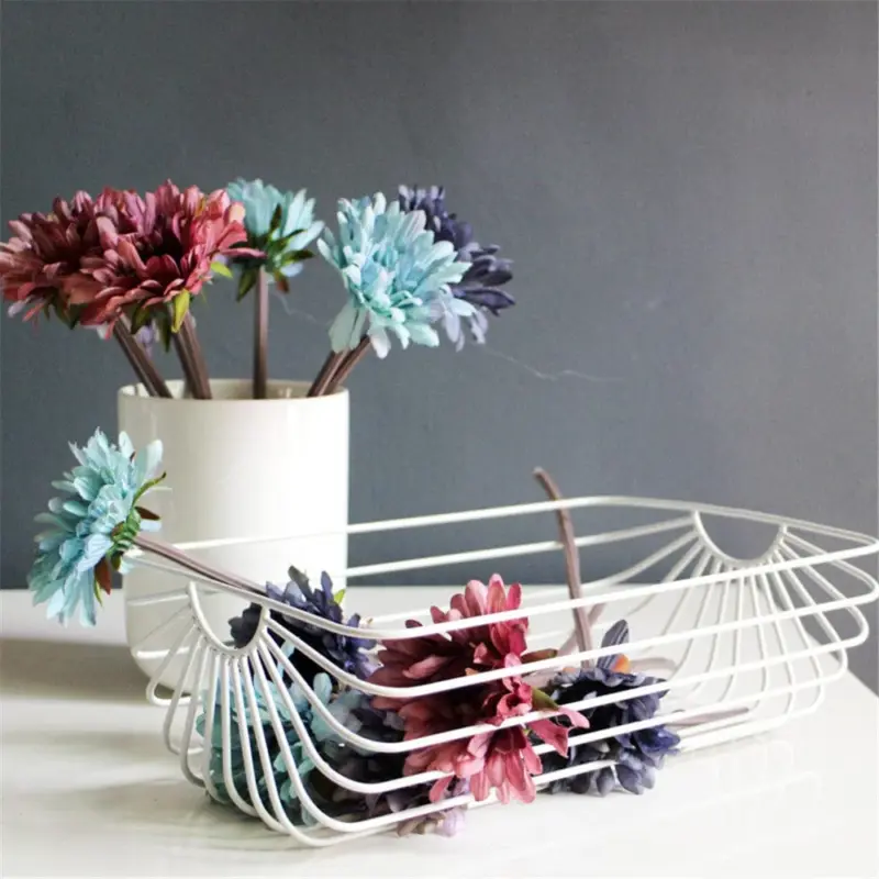 Chic Nordic Metal Table Storage Basket Graceful Scandinavian Rectangle Rose Gold Desk Storage Basket Fruit Organizer