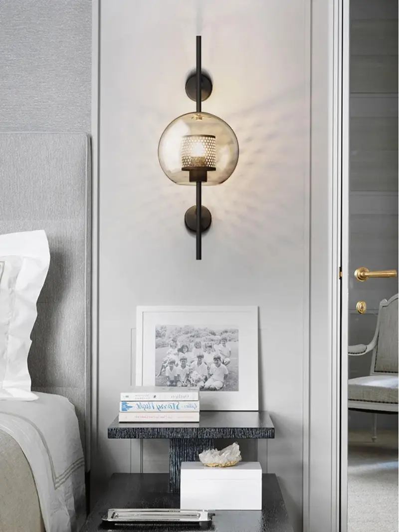 Chiswick Glass Wall Lamp 13 9bf242da 0ba4 4d7c a603 1ae6b921af21