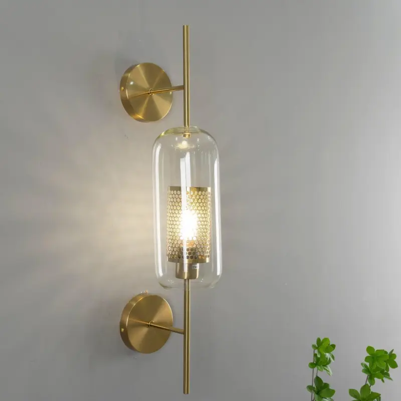 Chiswick Glass Wall Lamp 20 63717f0a 2d6f 432c 85c0 76ae1f244398