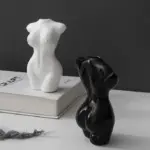Classic Body Art Vase tag1