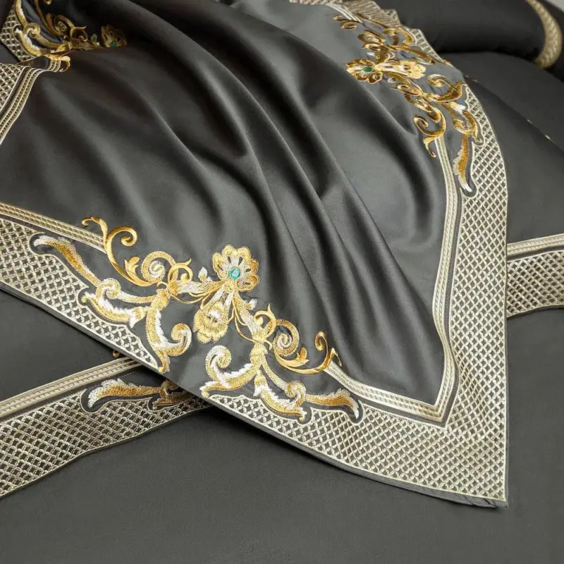Cleopatra grey