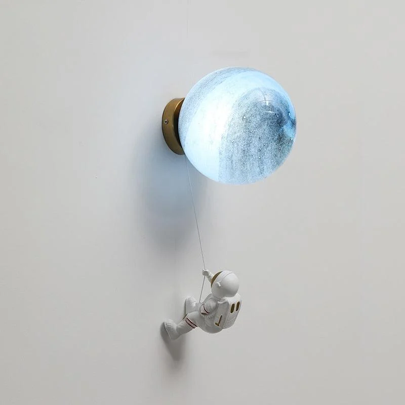 Climbing Wall Astronaut Moon Lamp -