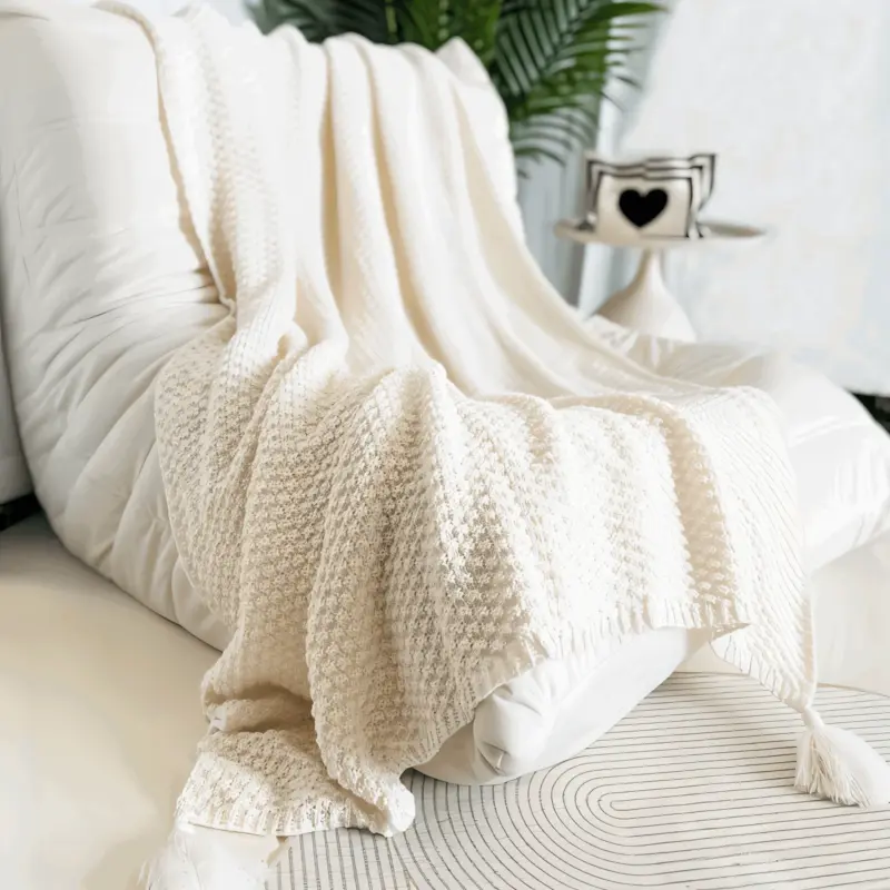 CoarseKnit Plaid Stylish Knit Blanket Fleece Blanket for Year Round Comfort tag1
