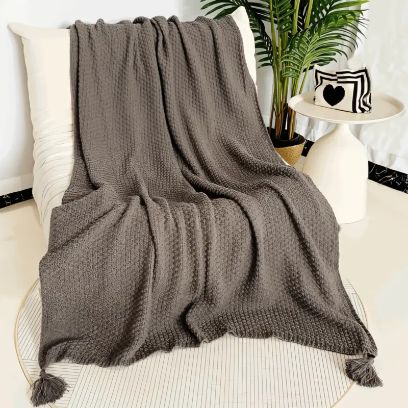 CoarseKnit Plaid Stylish Knit Blanket Fleece Blanket for Year Round Comfort tag1