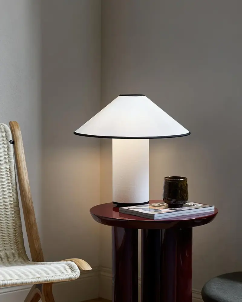 ColletteLuxe Elegant Table Lamp with Timeless Design tag1